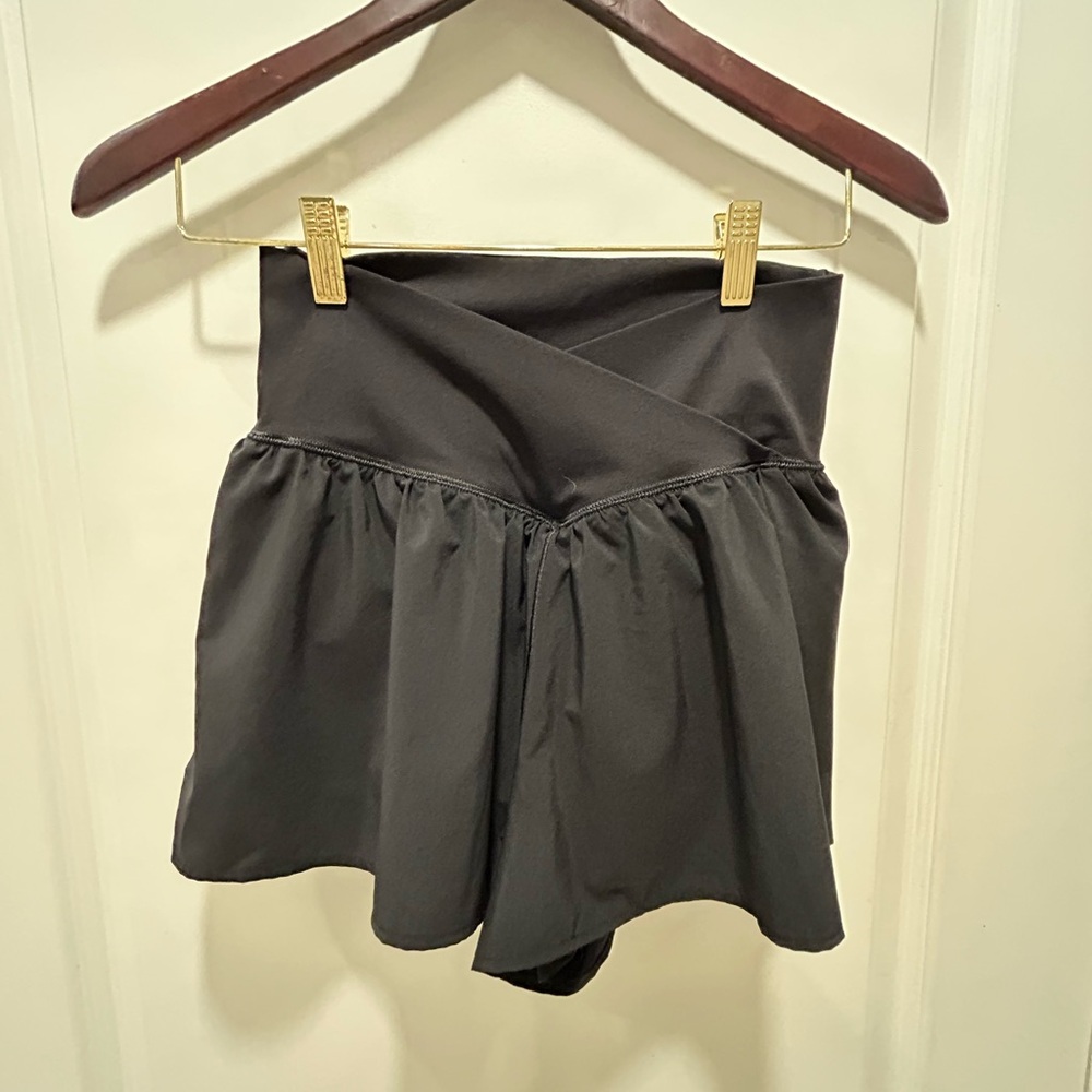 Offline Black High-Waisted Skorts with Flowy Pleats